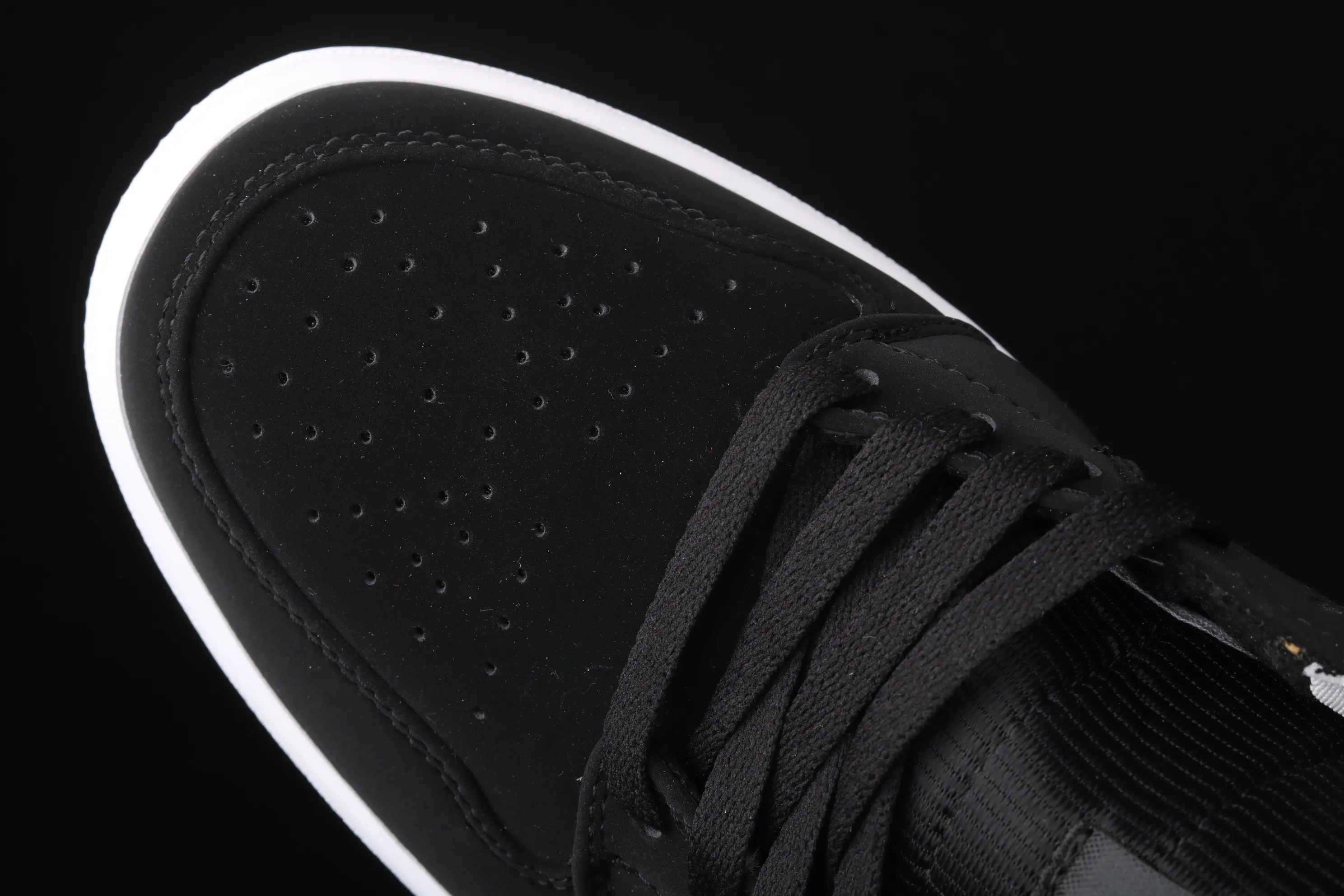All categories Air Jordan Jordan series basketball shoes Air Jordan 1 Mid Air Jordan 1 Mid AJ1 Joe 1 Zhongbang black cement color 554724-060